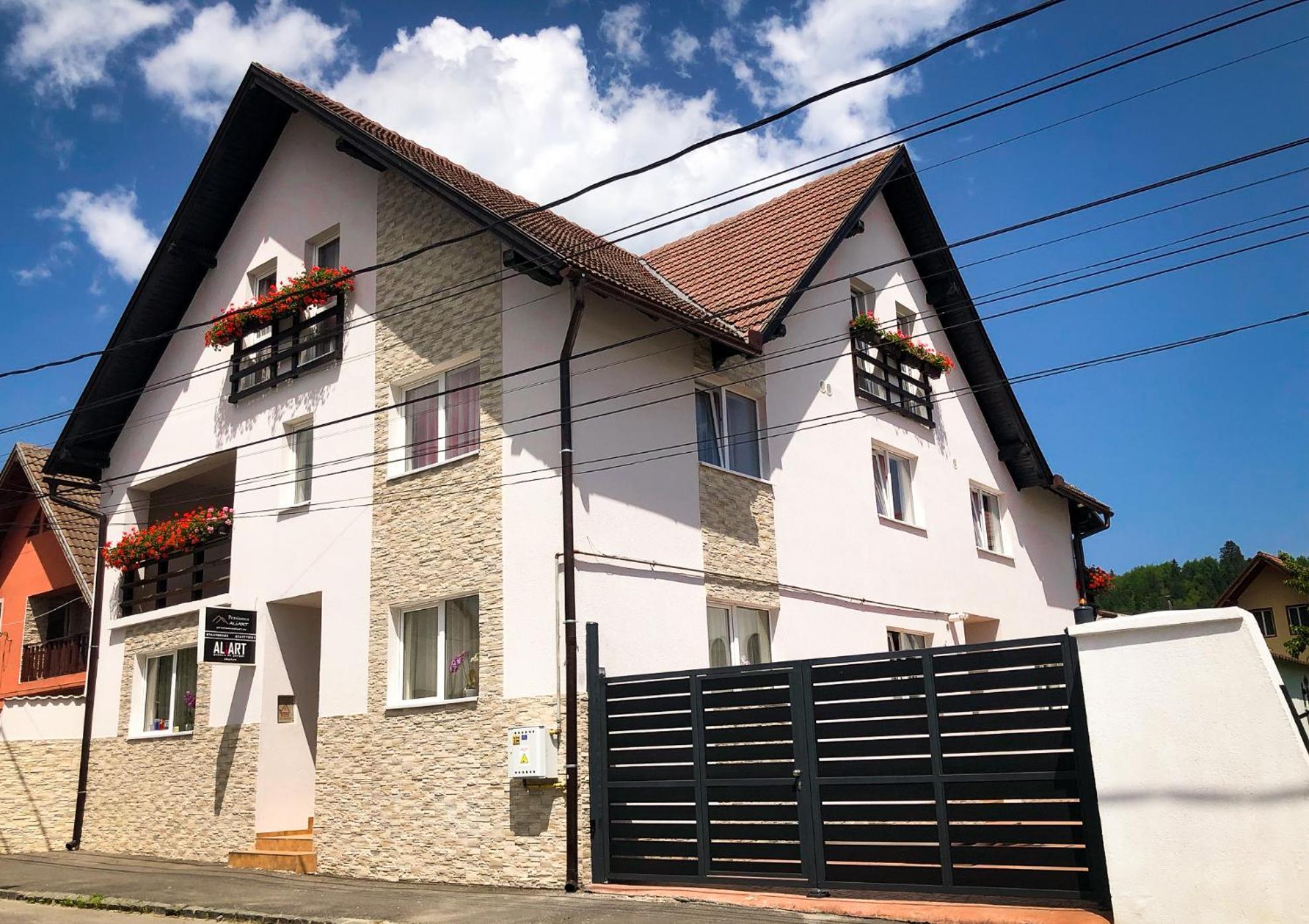 Pensiunea Aliart Zărneşti Exterior foto
